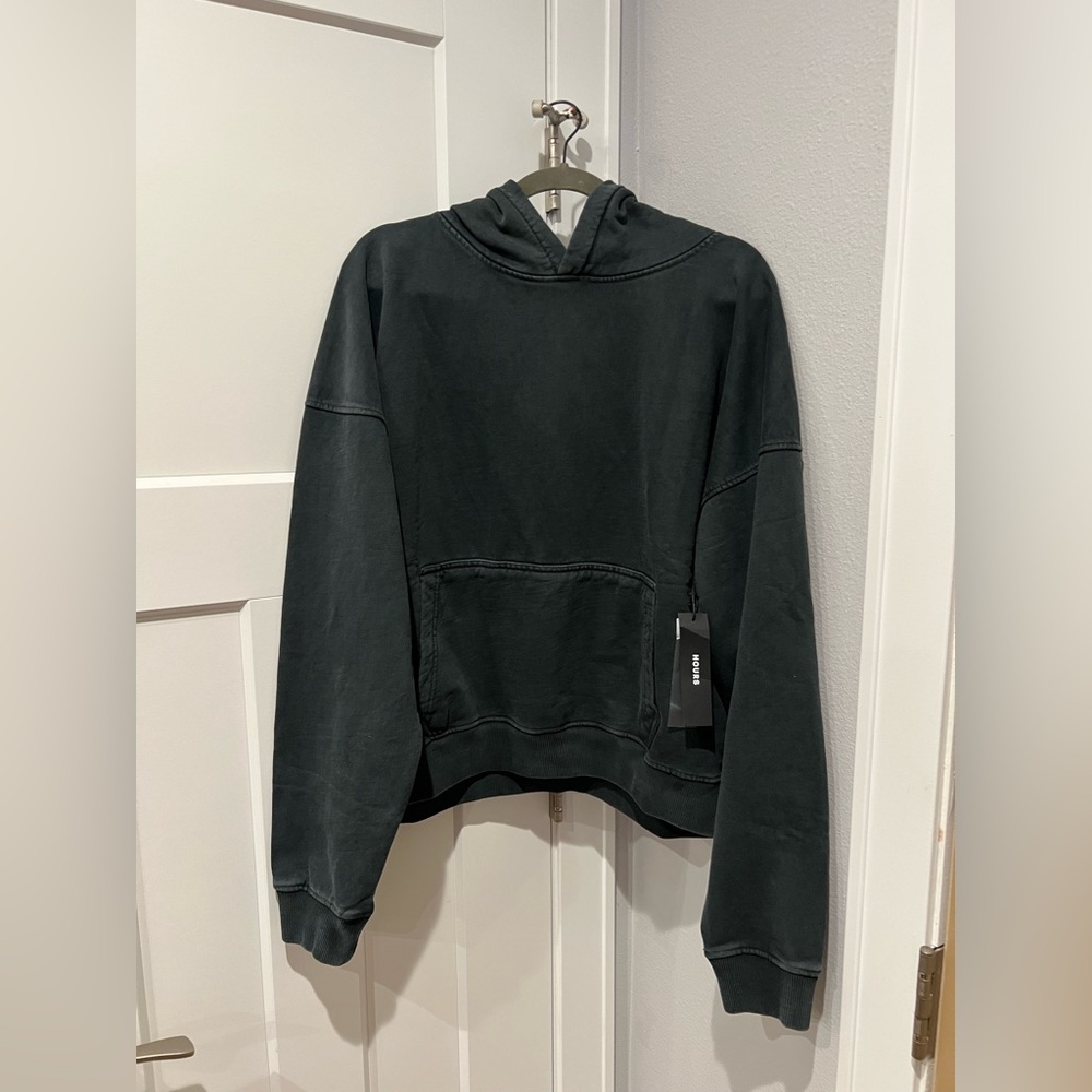 Hours hoodie, size M, NWT